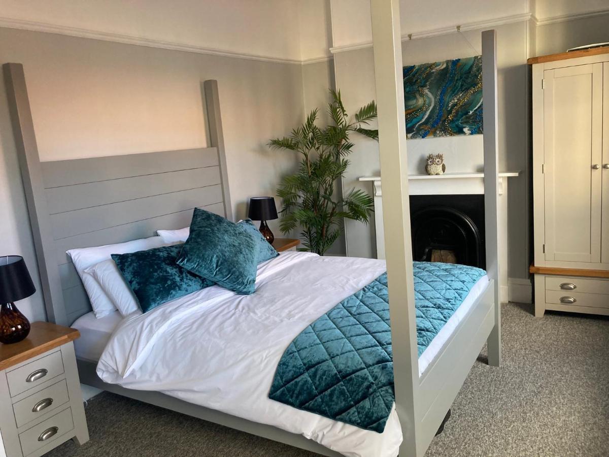 Stylish Flat In Yeovil Somerset Exterior foto